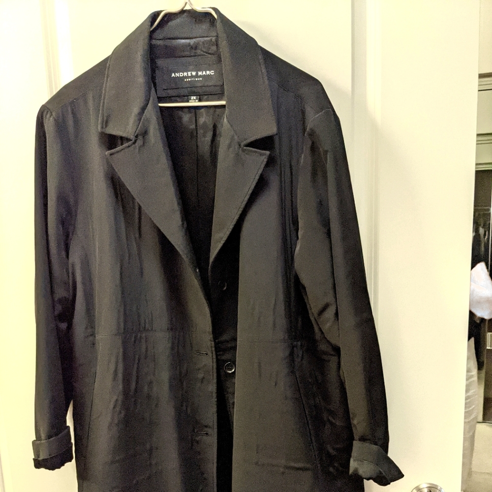 Andrew Marc Black rain jacket, hip length 2X